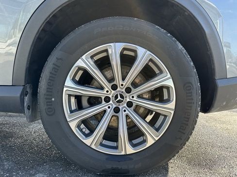 Used 2023 Mercedes-Benz GLC 300 4MATIC image 9