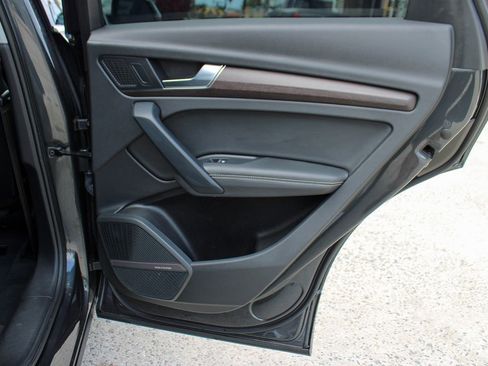 Used 2021 Audi Q5 Premium Plus w/ Premium Plus Package image 37