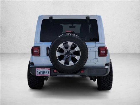 Used 2018 Jeep Wrangler Unlimited Sahara AWD/4WD image 6