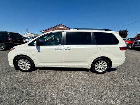 Used 2015 Toyota Sienna Limited Premium AWD/4WD image 2