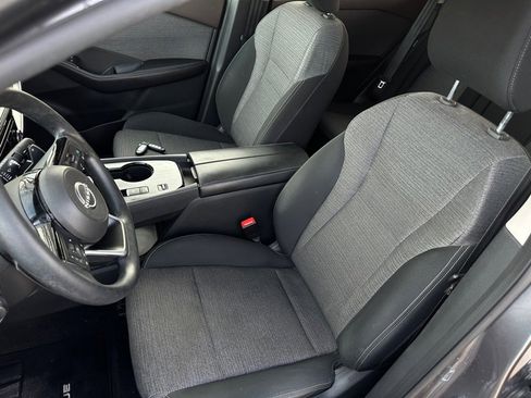 Used 2022 Nissan Rogue SV image 15