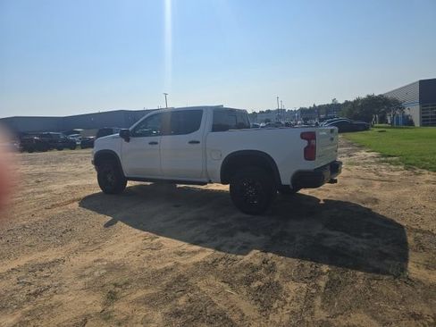 Used 2023 Chevrolet Silverado 1500 ZR2 w/ Technology Package AWD/4WD image 6