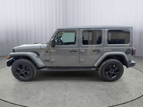 Used 2020 Jeep Wrangler Unlimited Sahara AWD/4WD image 8