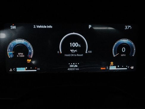 Used 2023 Jeep Grand Cherokee L Laredo image 17