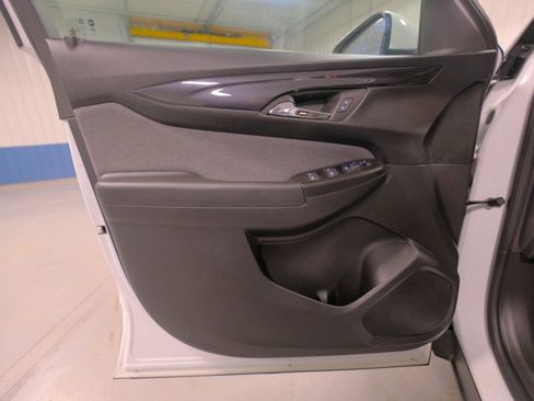 Used 2025 Chevrolet TrailBlazer LT image 24