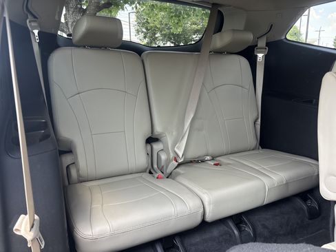 Used 2019 Buick Enclave Essence AWD/4WD image 22