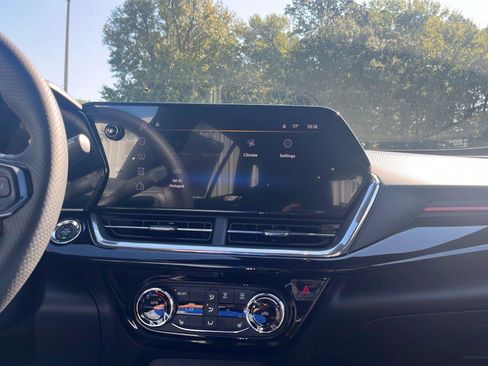 New 2025 Chevrolet Trax RS w/ Driver Confidence Package image 17