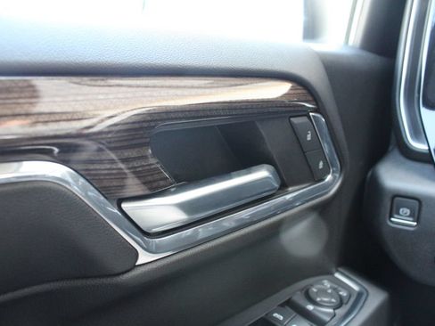 Used 2024 Chevrolet Silverado 1500 RST AWD/4WD image 6