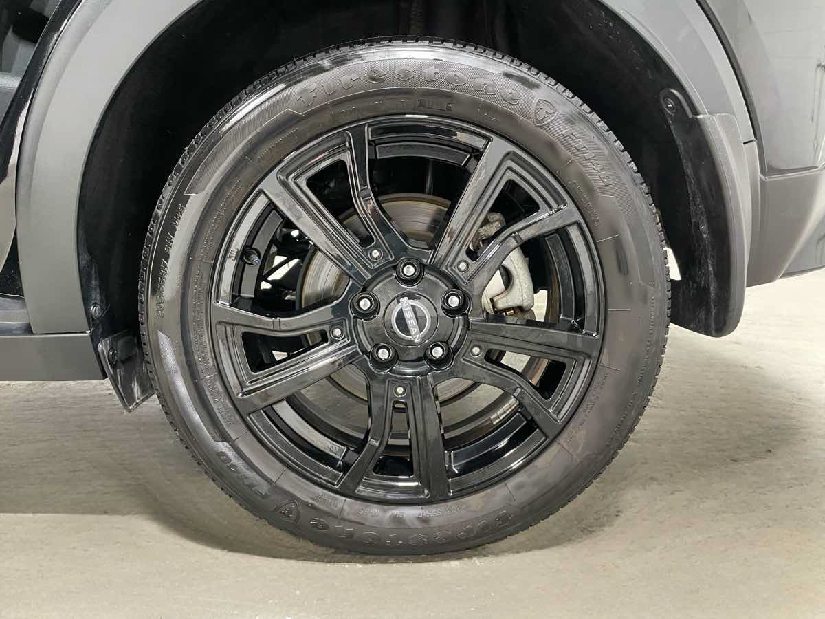 Used 2023 Nissan Kicks SR FWD image 6
