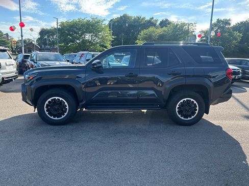 Used 2025 Toyota 4Runner TRD Off-Road AWD/4WD image 4