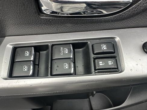 Used 2016 Subaru Crosstrek 2.0i Premium image 18