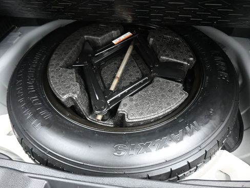 Used 2023 Toyota RAV4 XLE image 44