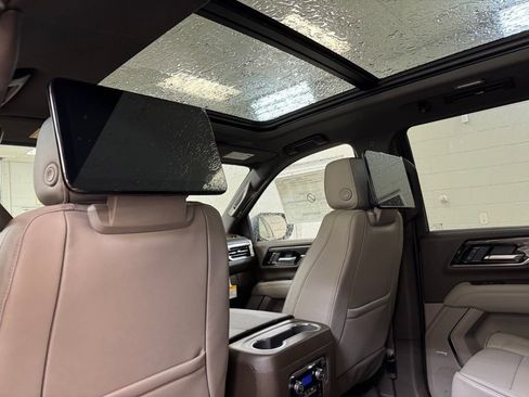 New 2026 GMC Yukon Elevation w/ Elevation Premium Package image 17