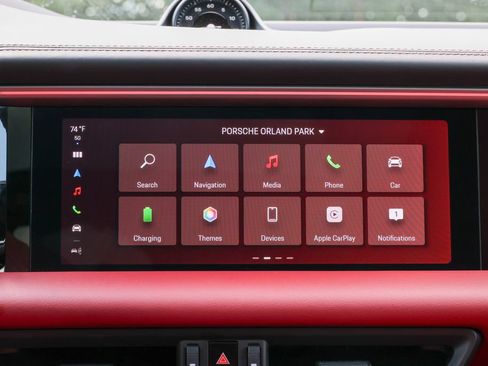 Certified 2025 Porsche Macan 4S Electric AWD/4WD image 18