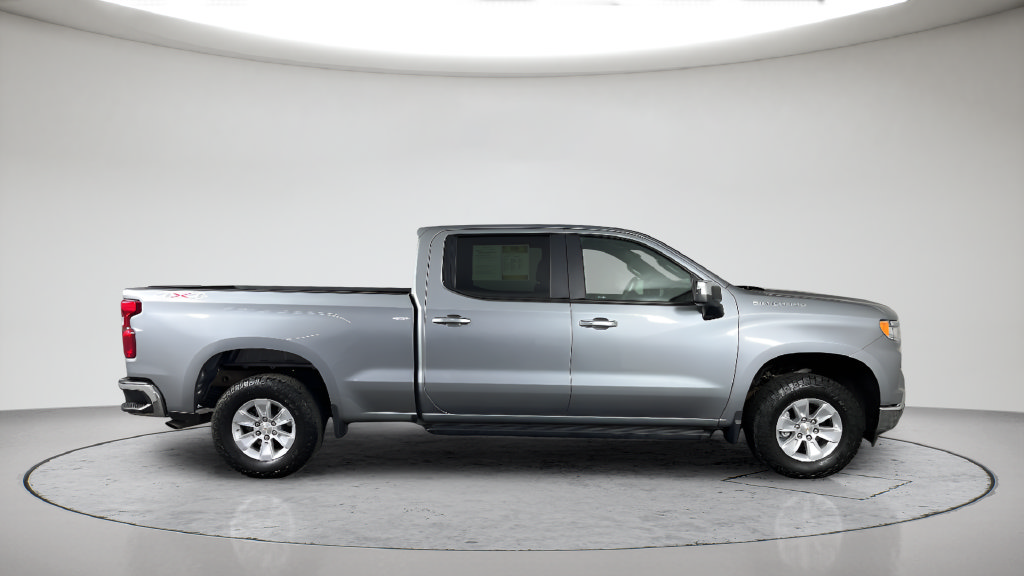 Used 2024 Chevrolet Silverado 1500 LT AWD/4WD image 7