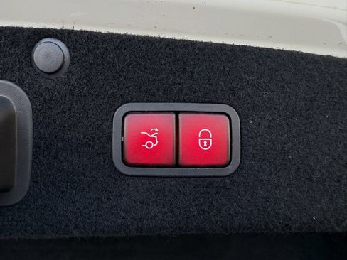 Used 2016 Mercedes-Benz S 550 Sedan image 9