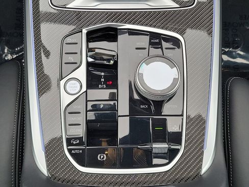 Used 2024 BMW X7 M60i w/ Executive Package image 22