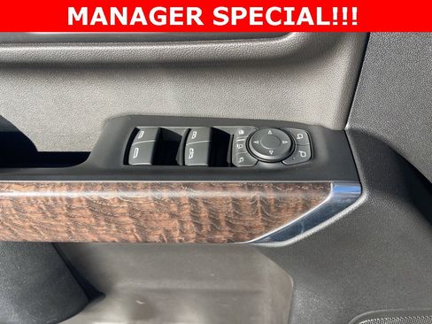 Certified 2022 GMC Sierra 2500 Denali w/ Denali Black Diamond Edition image 44