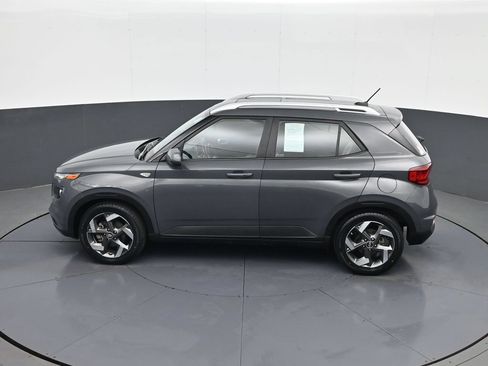 Certified 2024 Hyundai Venue SEL FWD image 21