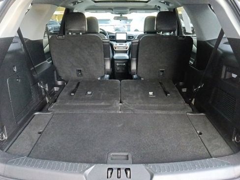 Used 2021 Ford Explorer XLT w/ Equipment Group 202A image 30