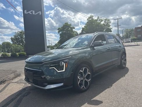 Certified 2023 Kia Niro EX Touring FWD image 1