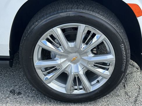 Used 2024 Chevrolet Tahoe High Country w/ Premium Package image 14