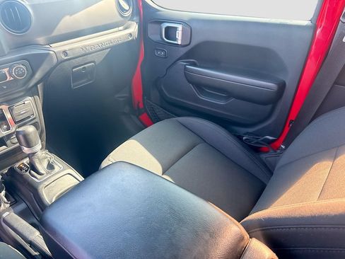 Used 2019 Jeep Wrangler Sport AWD/4WD image 25
