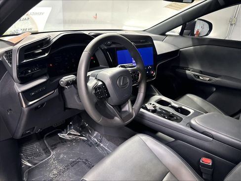 Used 2026 Lexus RZ 350e 2WD w/ Accessory Package (Z1) image 15