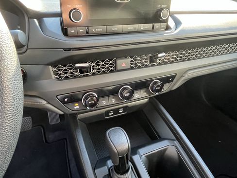 Used 2024 Honda Accord EX image 22