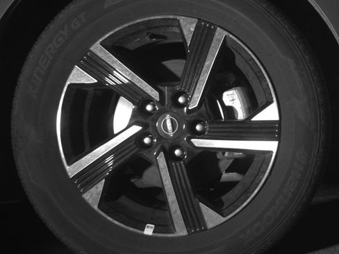 Used 2025 Nissan Sentra SV FWD image 13