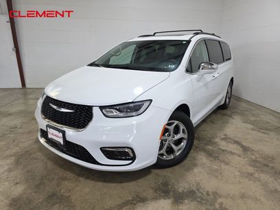 Used 2022 Chrysler Pacifica Limited