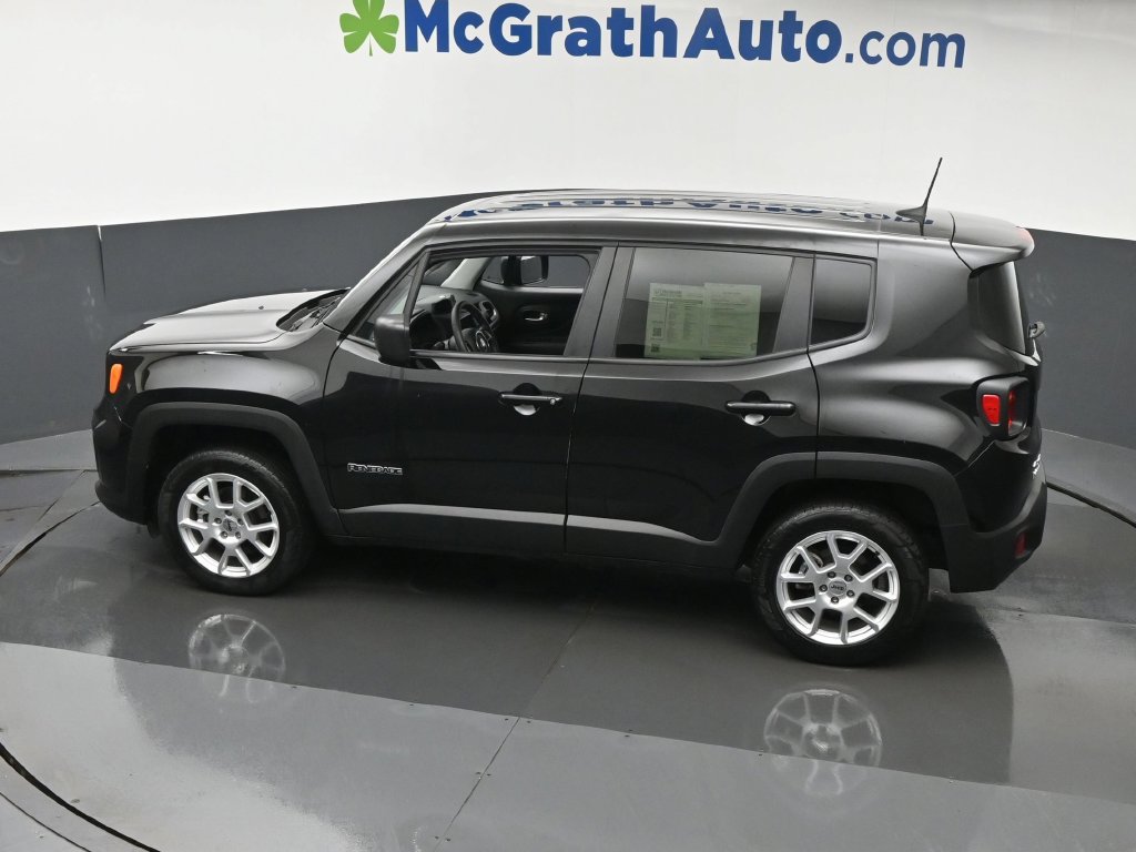 Used 2023 Jeep Renegade Latitude AWD/4WD image 24