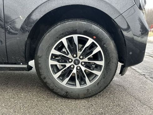 Used 2025 Ford Expedition Max Platinum image 21