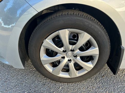 Used 2025 Toyota Corolla LE FWD image 8