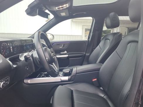Used 2023 Mercedes-Benz GLB 250 4MATIC image 12
