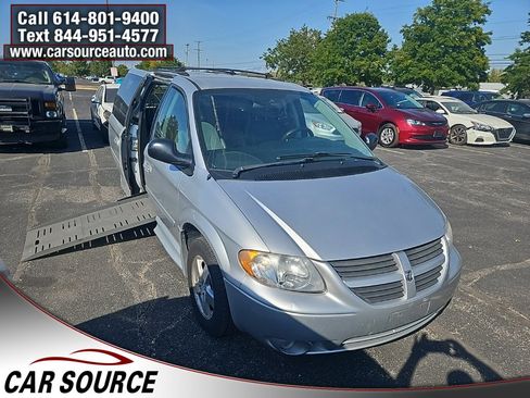 Used 2005 Dodge Grand Caravan SXT image 11