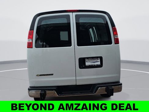 Used 2024 Chevrolet Express 2500 w/ Driver Convenience Package RWD image 4