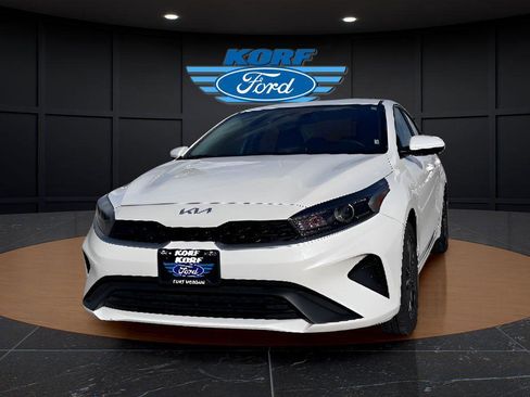 Used 2023 Kia Forte LXS image 1
