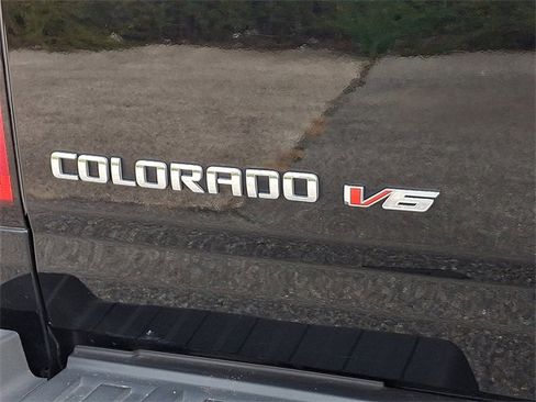 Used 2020 Chevrolet Colorado LT w/ Safety Package image 31