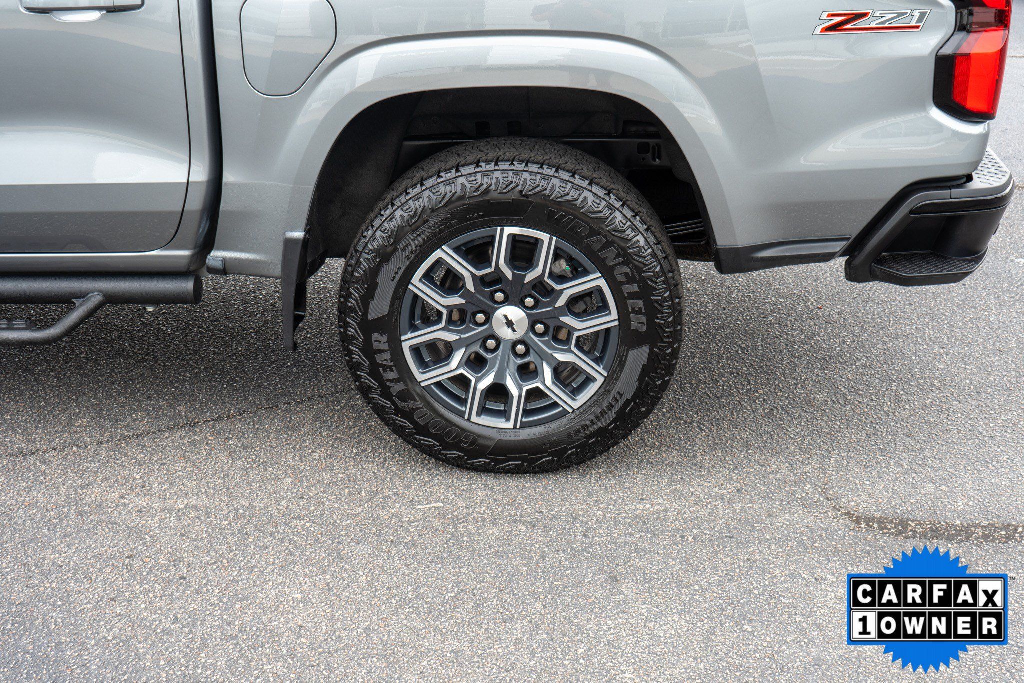 Used 2024 Chevrolet Colorado Z71 w/ Z71 Convenience Package 2 AWD/4WD image 11