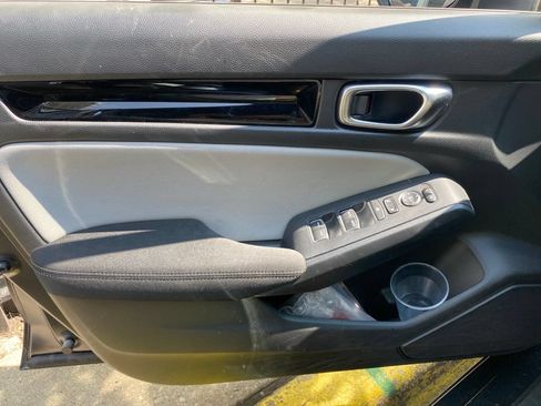 Used 2025 Honda Civic Sport image 4
