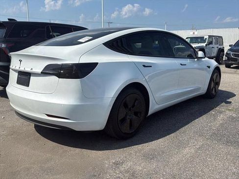 Used 2020 Tesla Model 3 Standard Range Plus RWD image 4