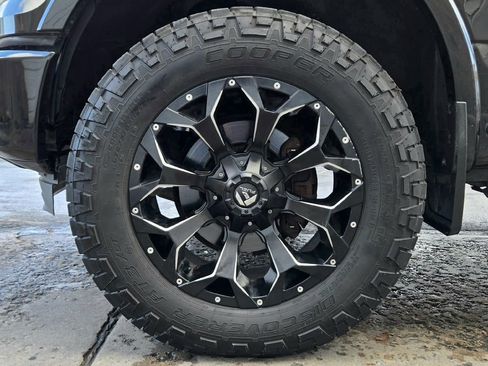 Used 2015 Ford F150 Platinum w/ Technology Package image 15