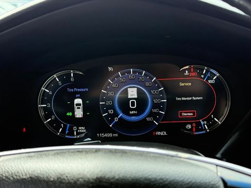 Used 2017 Cadillac Escalade Luxury AWD/4WD image 32