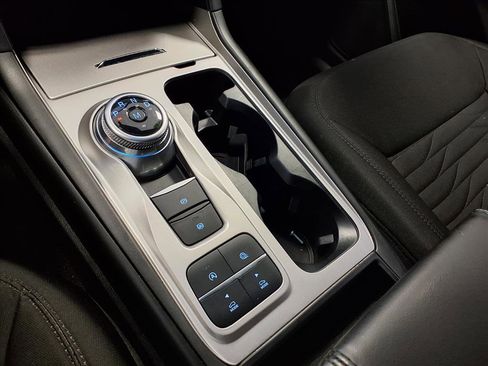 Used 2020 Ford Explorer XLT w/ Class III Trailer Tow Package image 25