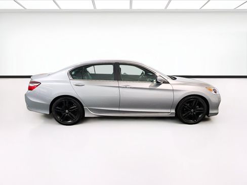 Used 2016 Honda Accord Sport image 22