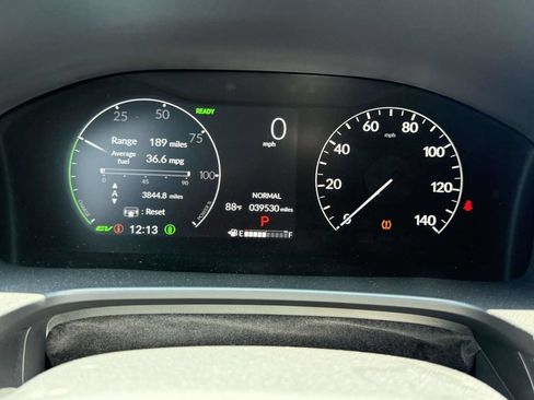 Used 2025 Honda CR-V Sport image 31