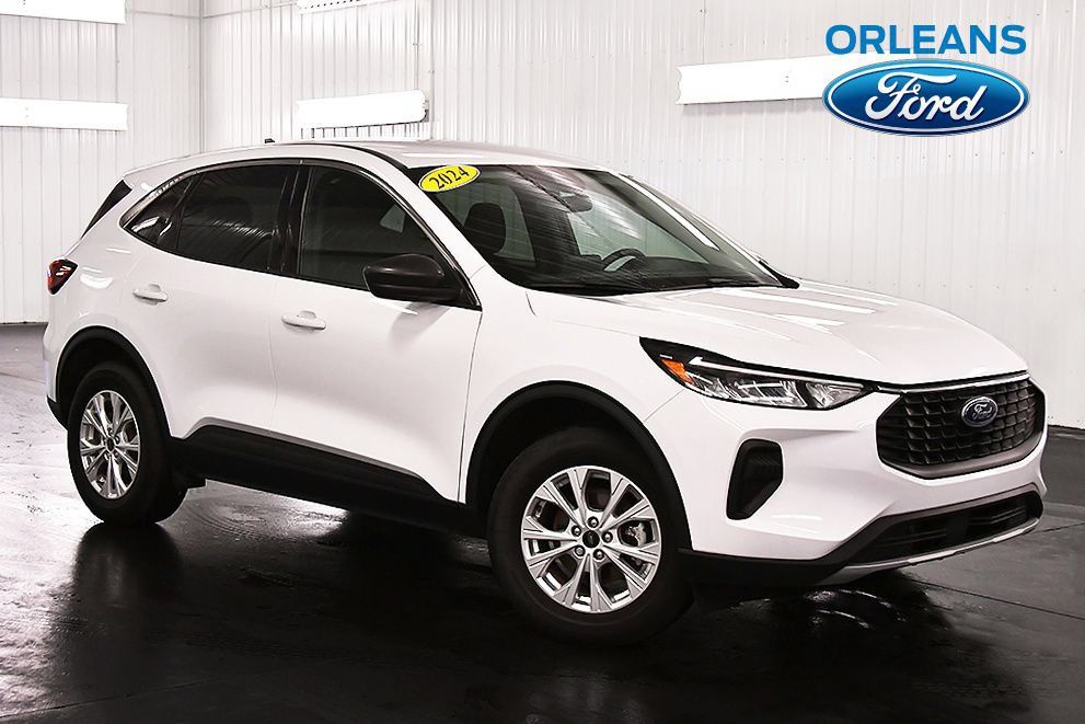 Used 2024 Ford Escape Active AWD/4WD image 1