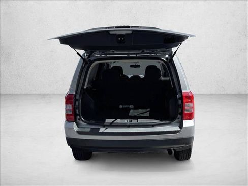 Used 2016 Jeep Patriot Sport w/ Power Value Group FWD image 7