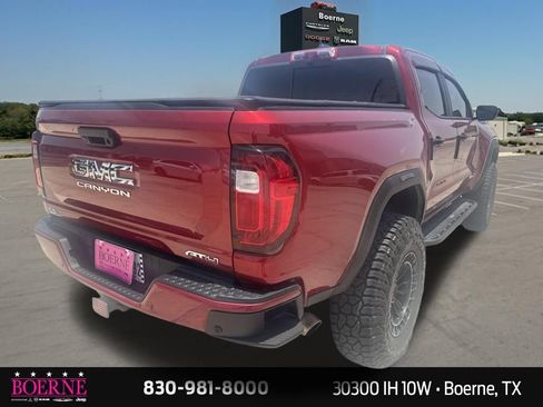 Used 2025 GMC Canyon AT4 w/ AT4 Premium Package AWD/4WD image 12